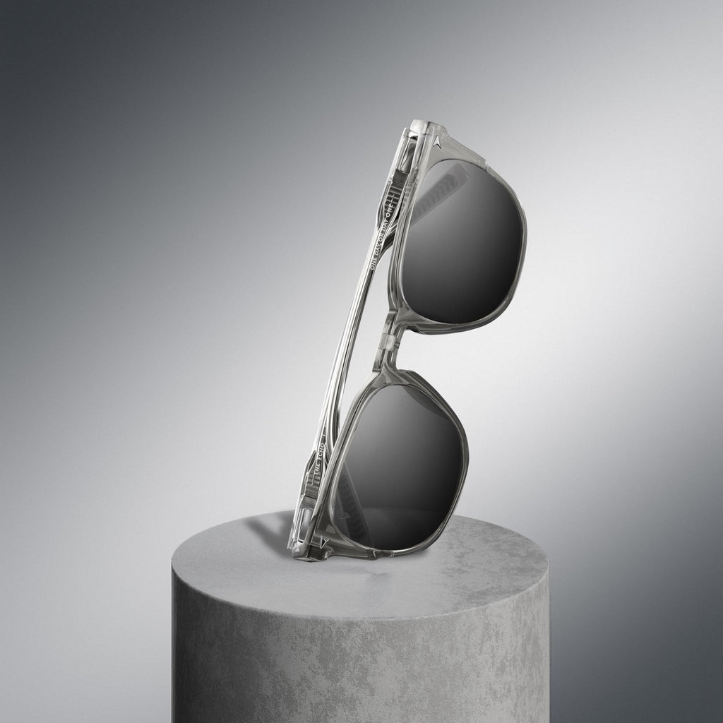 JANTIQUES 内田商店ORIGINAL GLASSES べっこう 黒レンズ Men's Sunglasses - The Quincy - Matte Black Mirror | Vincero
