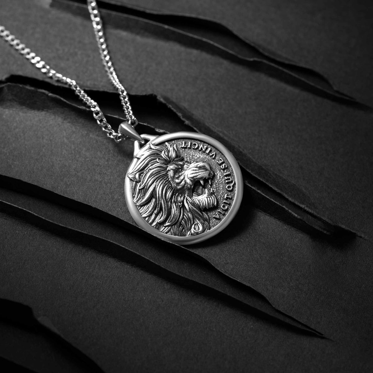 Built Different: Lion Pendant Sterling Silver Vincero