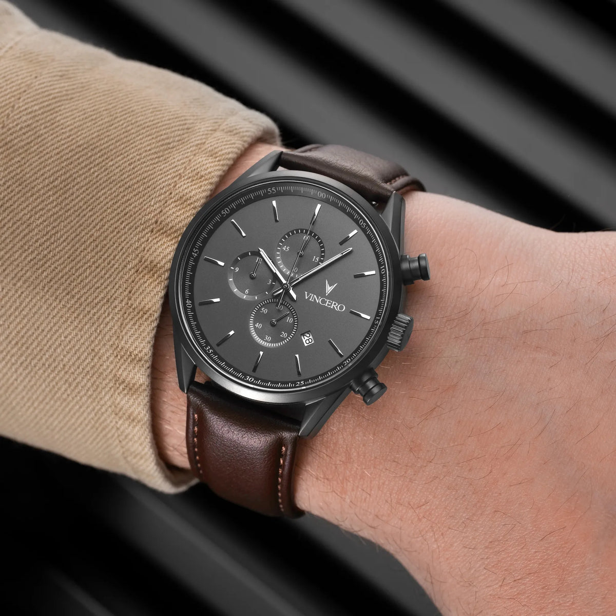 Men's Chronograph - Gunmetal/Walnut 40mm | Vincero Collective Men's Chronograph - Gunmetal/Walnut 40mm | Vincero Collective
