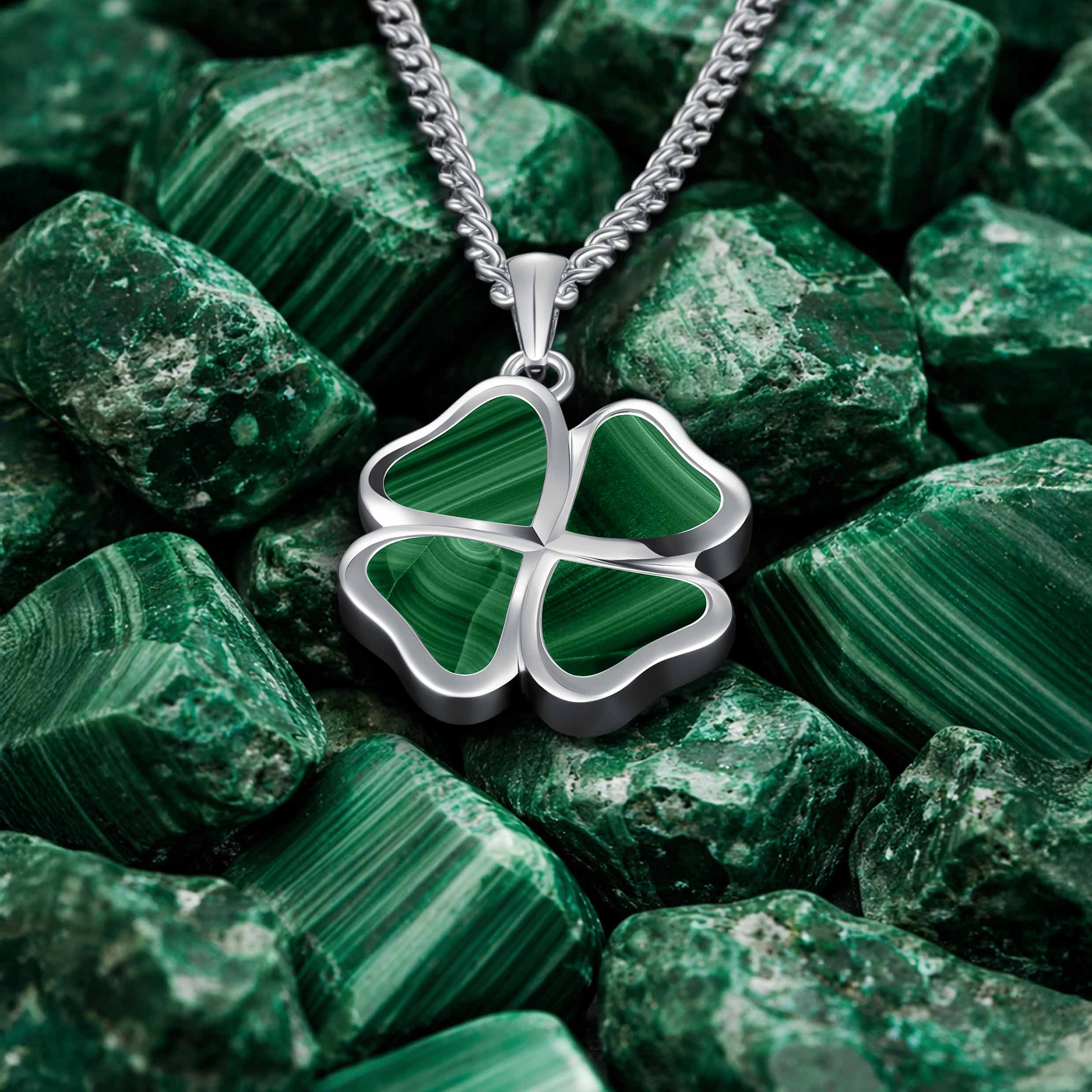 Men's Clover Pendant - Malachite & Sterling Silver | Vincero