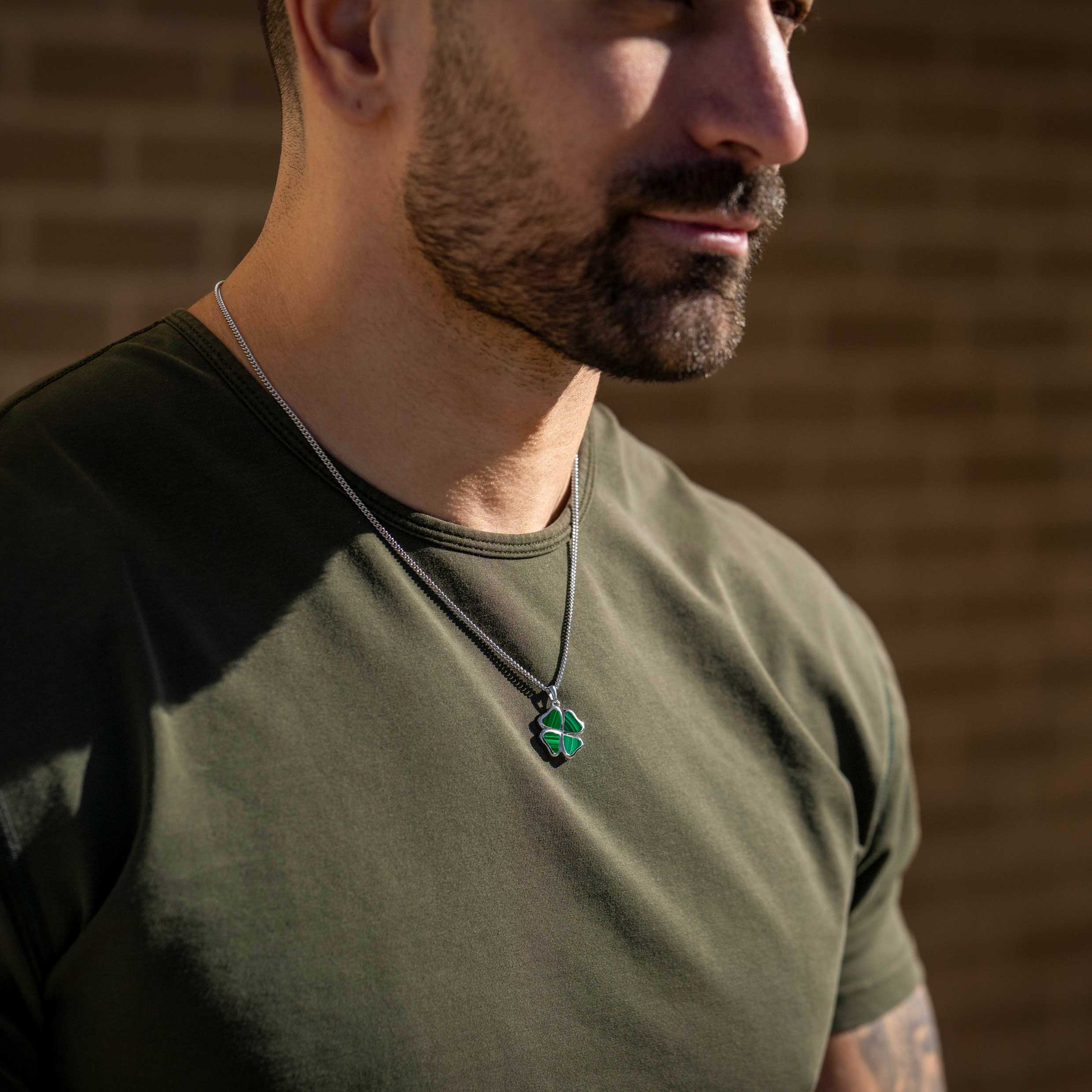 Men's Clover Pendant - Malachite & Sterling Silver | Vincero