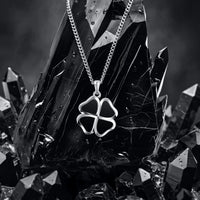 Clover Pendant - Silver Onyx