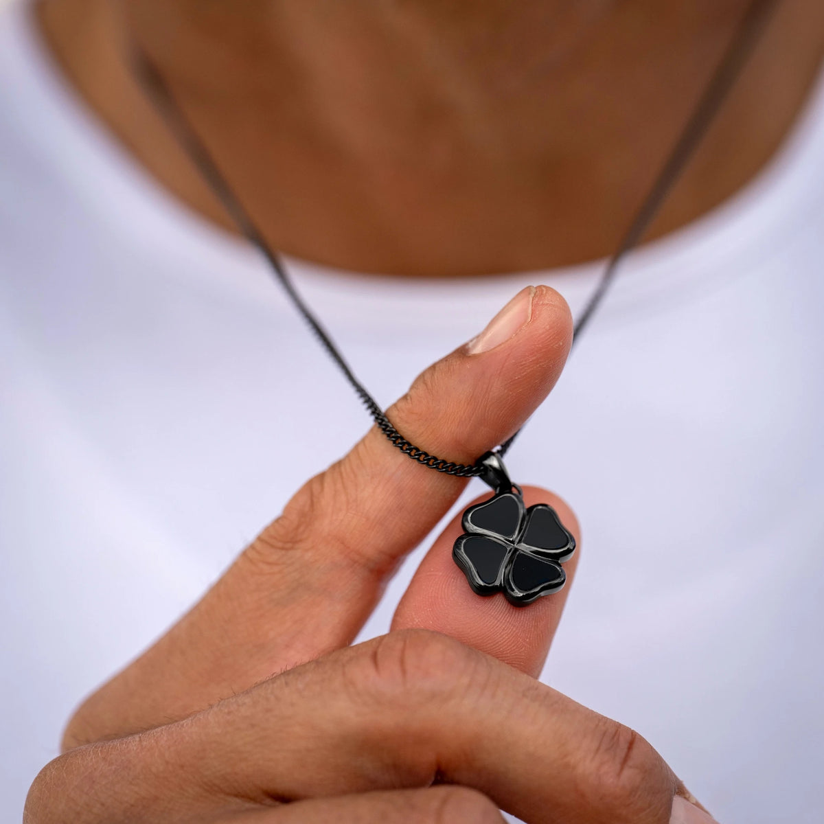 Clover Pendant - Black Onyx