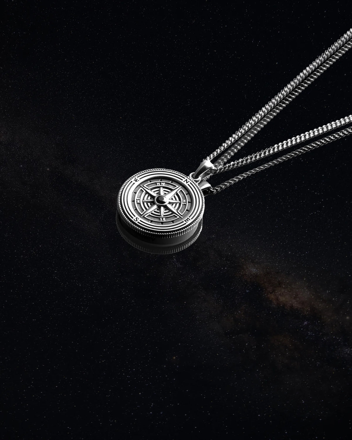 Silver Compass Pendant Necklace | Vincero Collective Silver Compass Pendant Necklace | Vincero Collective