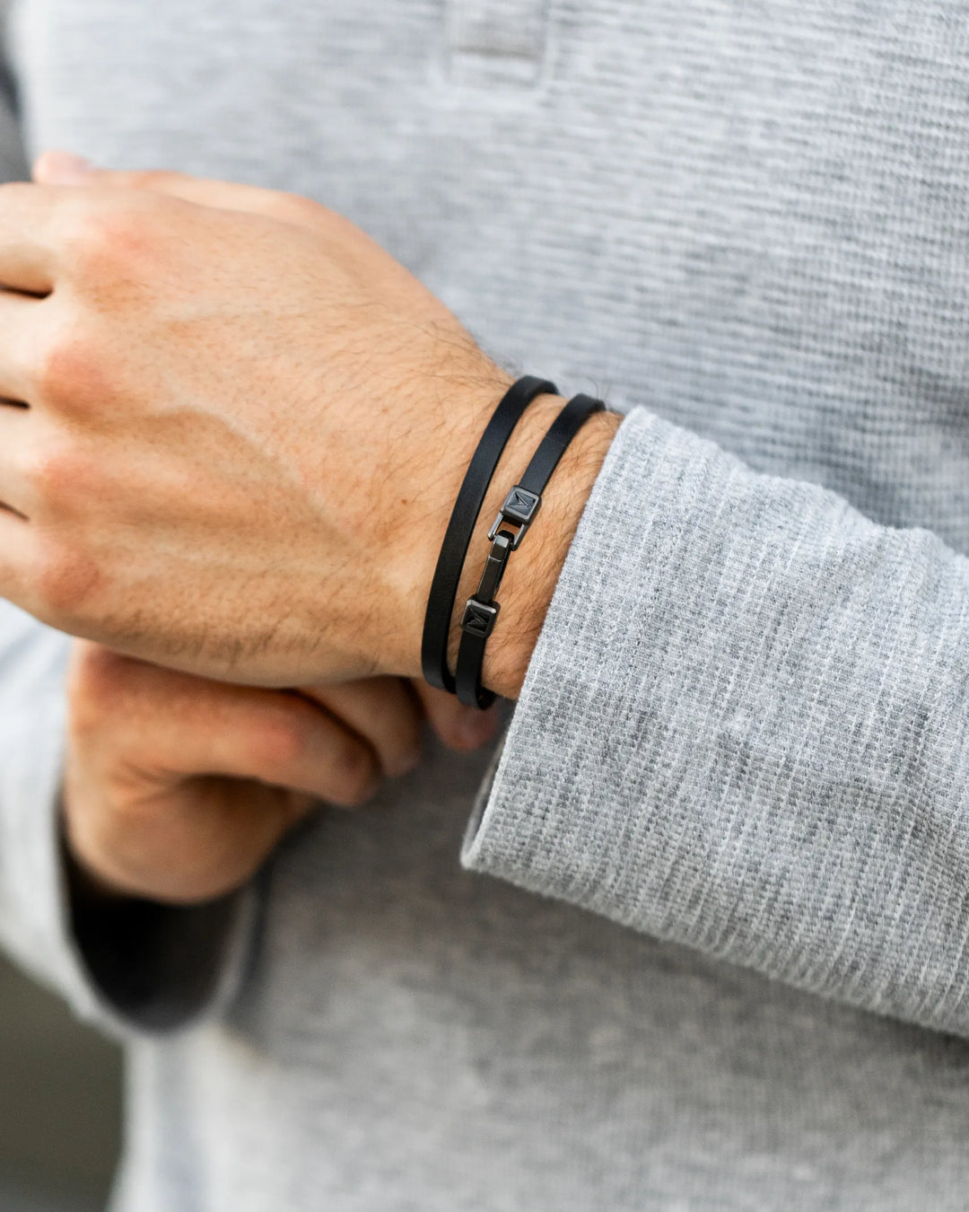 The Hitch - Black/Gunmetalhover image