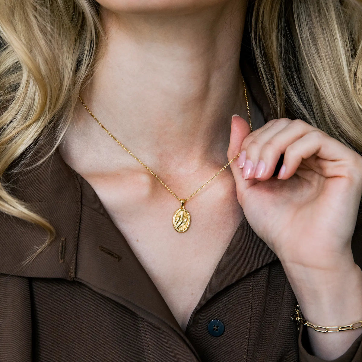 Victory: Wings Necklace - Gold