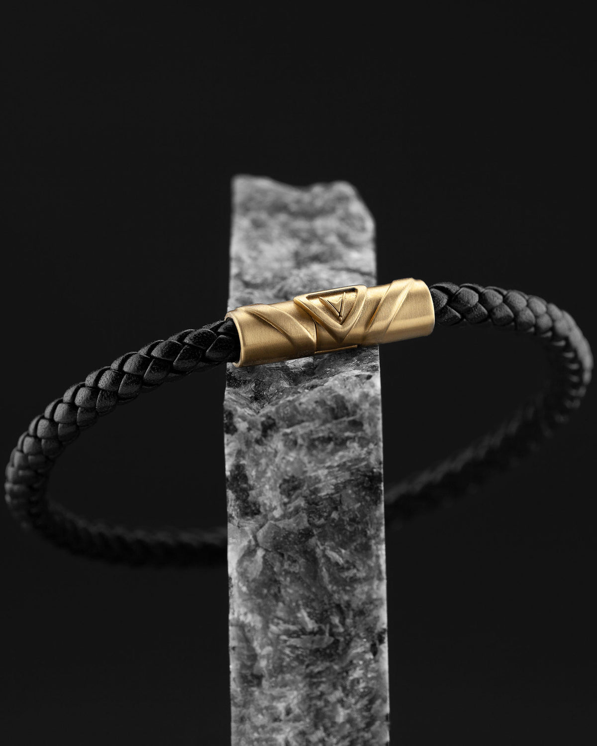 Men's Luxury Black Croc Italian Leather Single Braided Bracelet Strap Gold Clasp