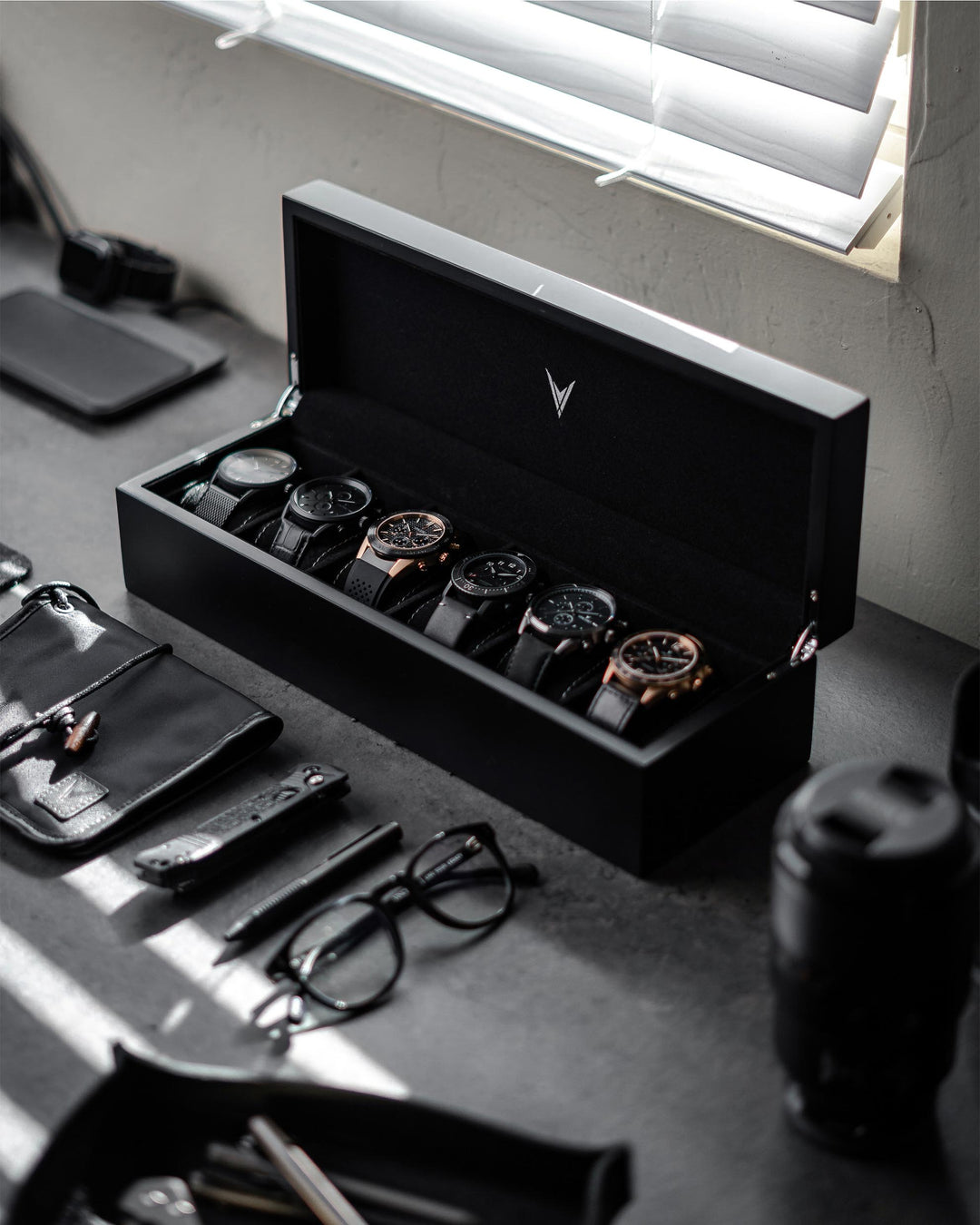 The Collector's Case - Blackhover image